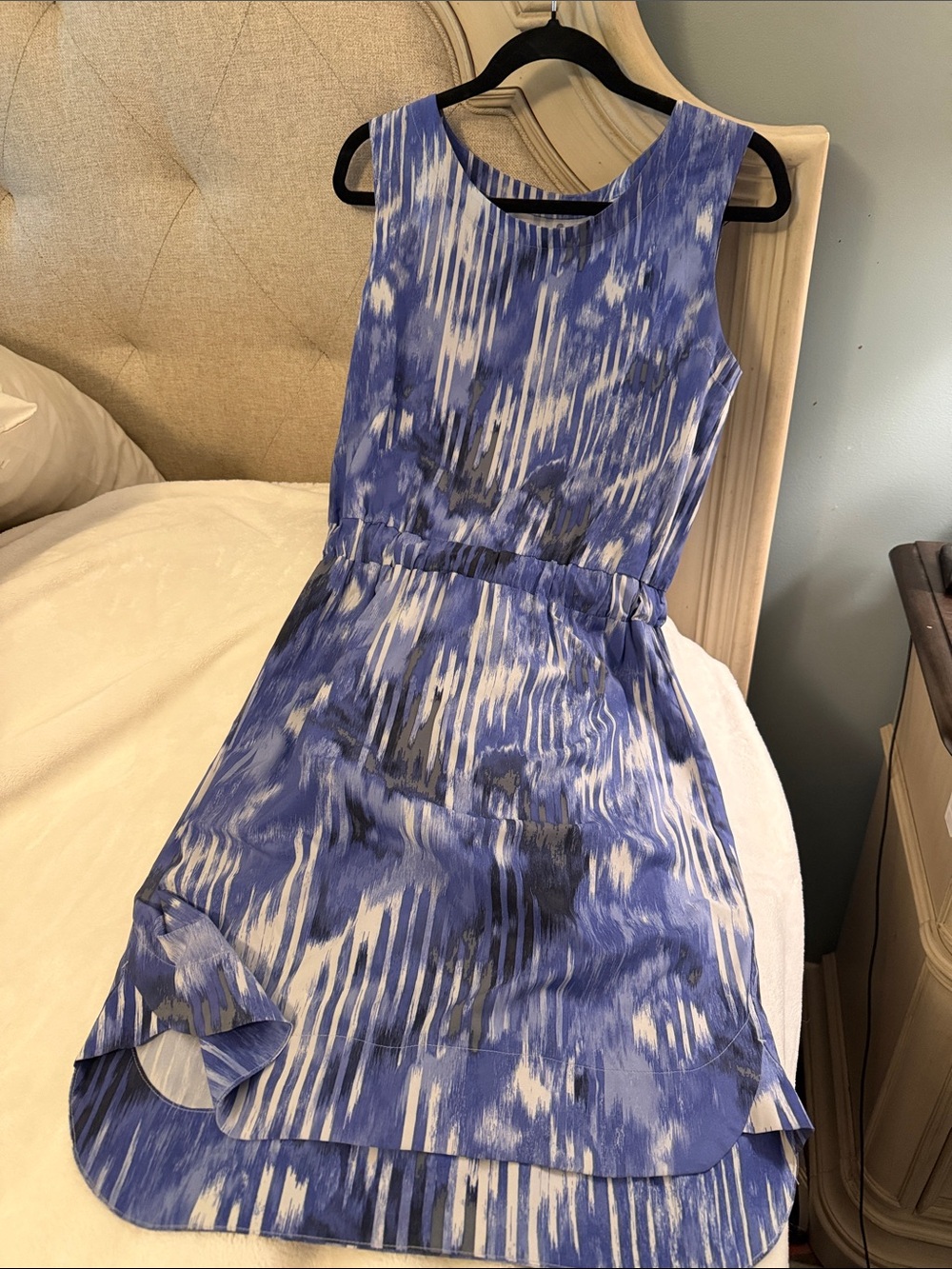 Athleta Blue and White Abstract Sleeveless Dress